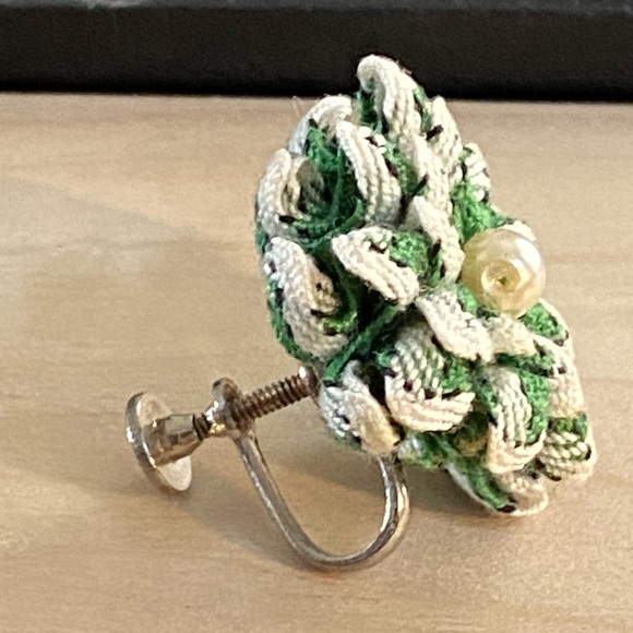 Vintage Handmade Crochet Screwback Earrings. - Picture 2 of 7